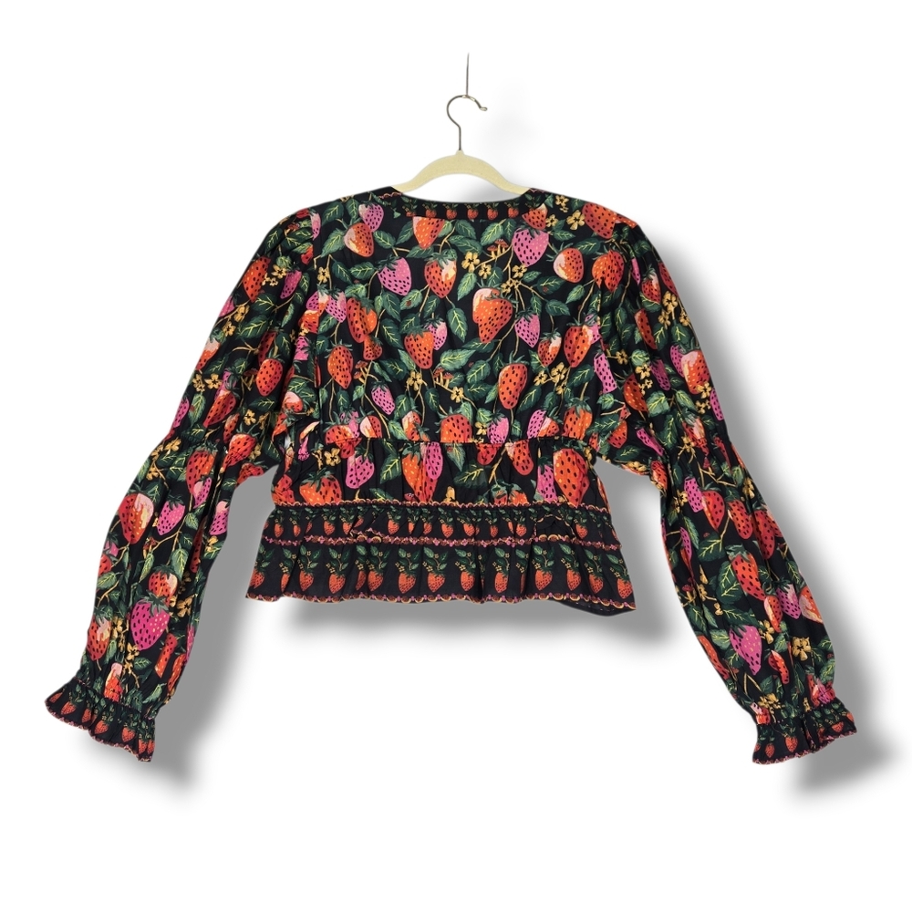 Farm Rio Lady Strawberry Blouse Size Medium - Picture 11 of 16